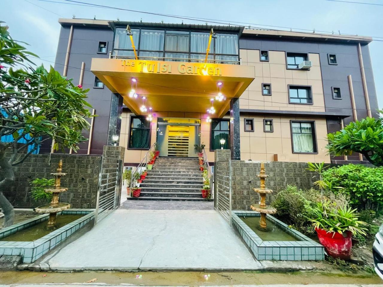 The Tulsi Garden Vrindavan Near Omaxe City Exteriér fotografie